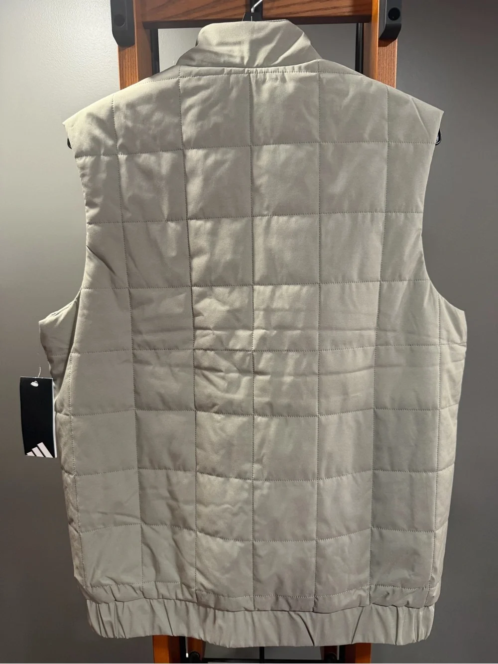 Adidas Men’s Quilted Vest NWT Silver Pebble Full Zip Size Small